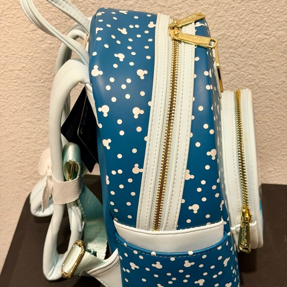 Loungefly Disney Mini Backpack Snowman Mickey & Minnie Mouse Snow Globe bag - Picture 8 of 10